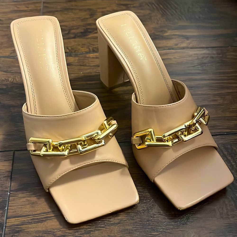 Chain slip on block Heels
